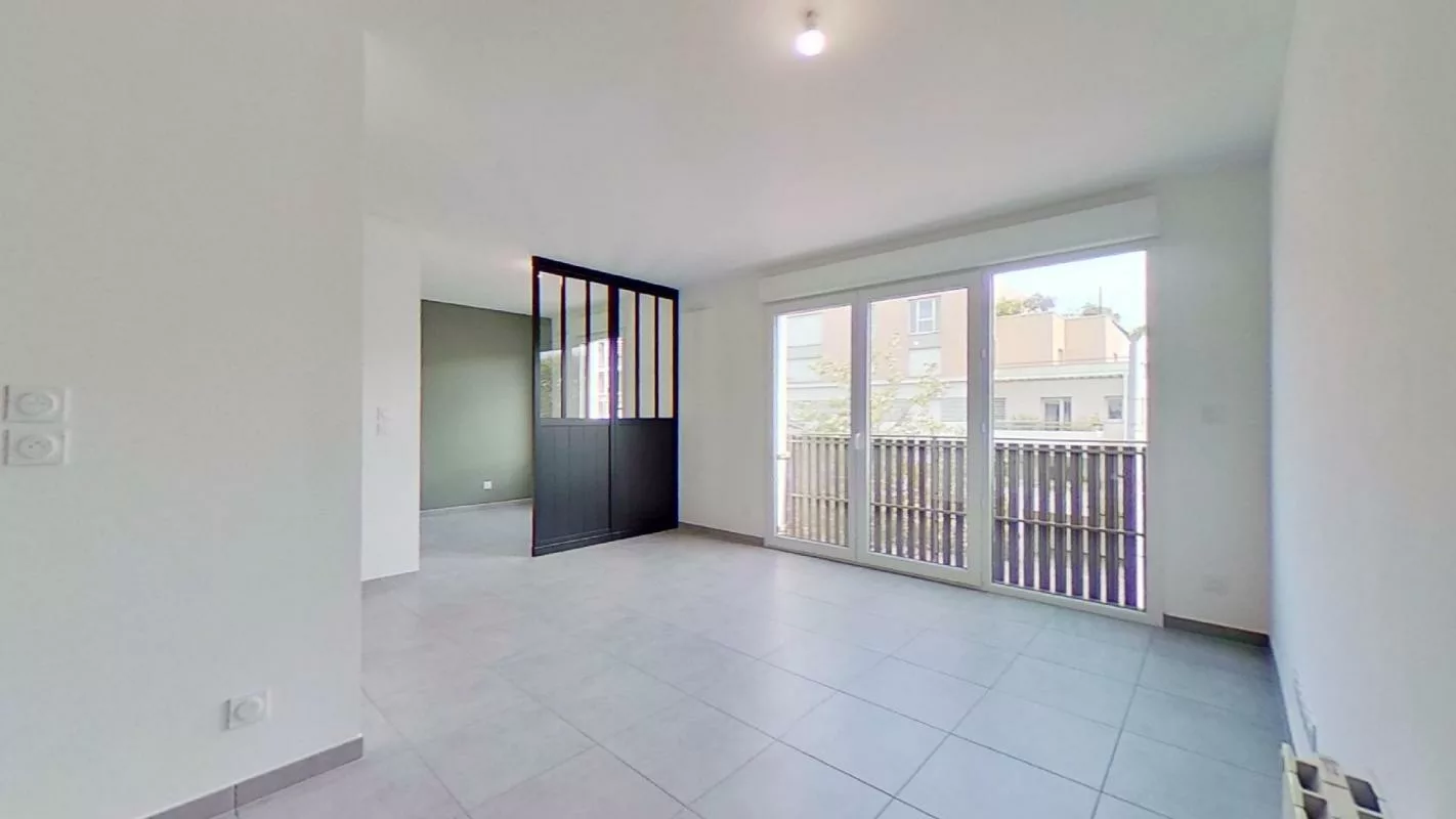 Location 60 rue Alfred de Vigny Saint Priest 69800 - T1 Non meublé