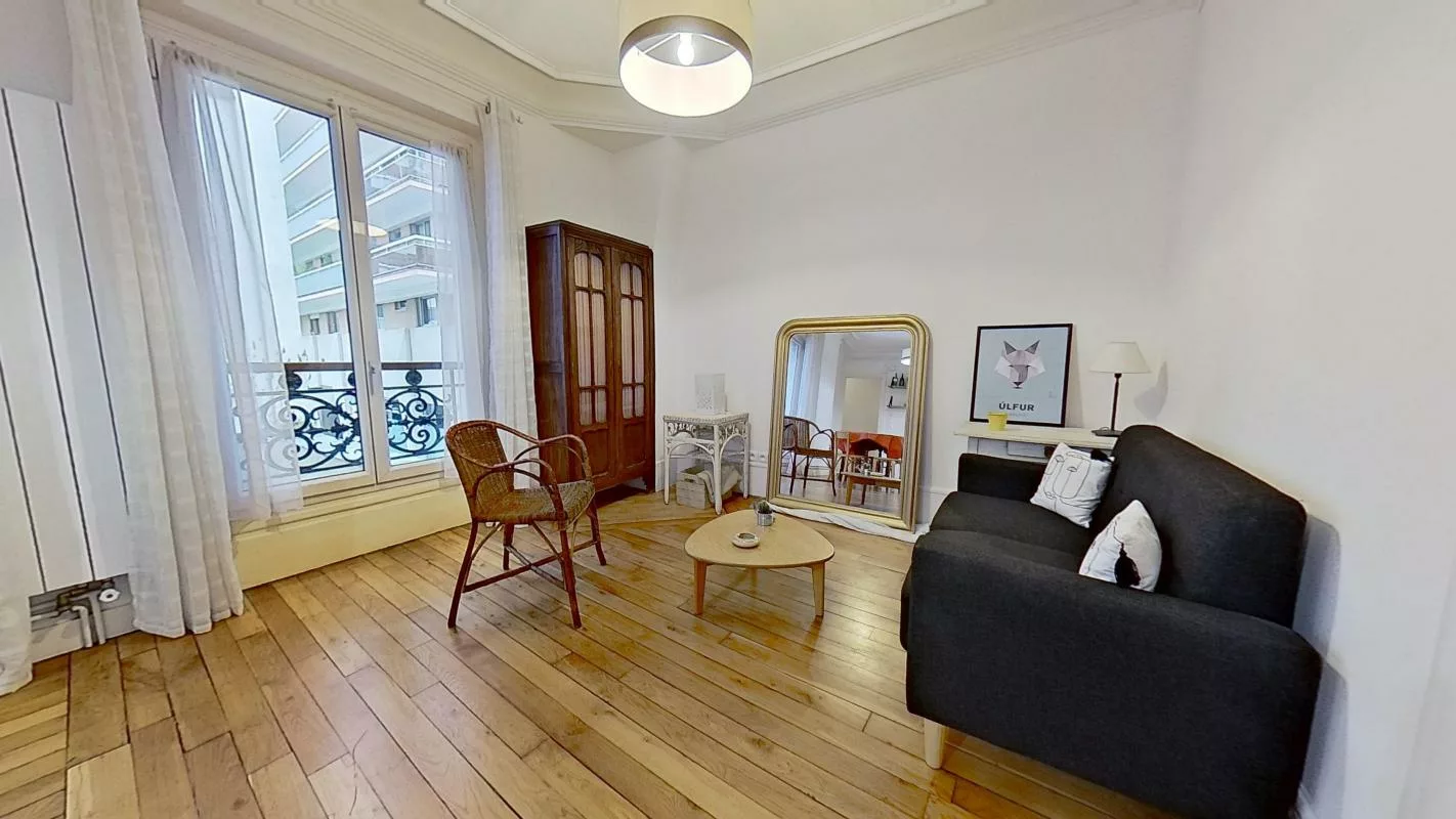 Location 144 rue de Charonne Paris 75011 - T2 Meublé - 1500 €CC - Plusse